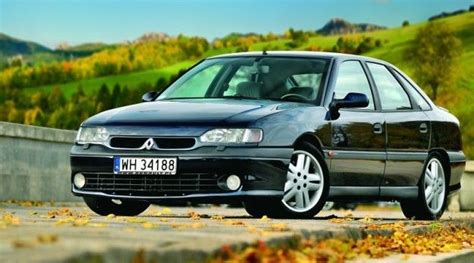 Renault Safrane Biturbo: the ultimate 1990s French supersaloon.